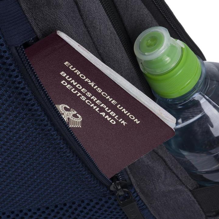 Actual product image Rivacase SUZUKA 7760 backpack for laptops up to 15.6 inches (black) (18 l)