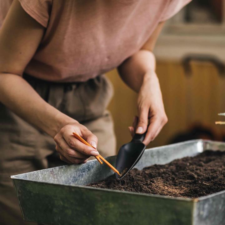 Actual product image Fiskars Solid Seed Plant Trowel