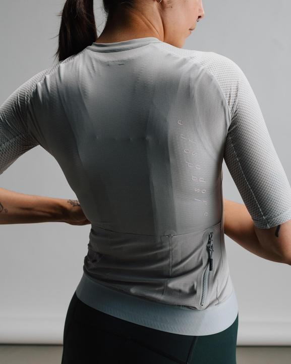 Actual product image Isadore Alternative (M)