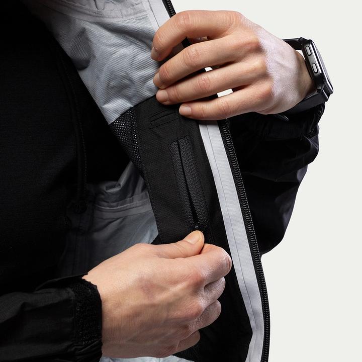 Actual product image Beyond Nordic Women's waterproof jacket (M)