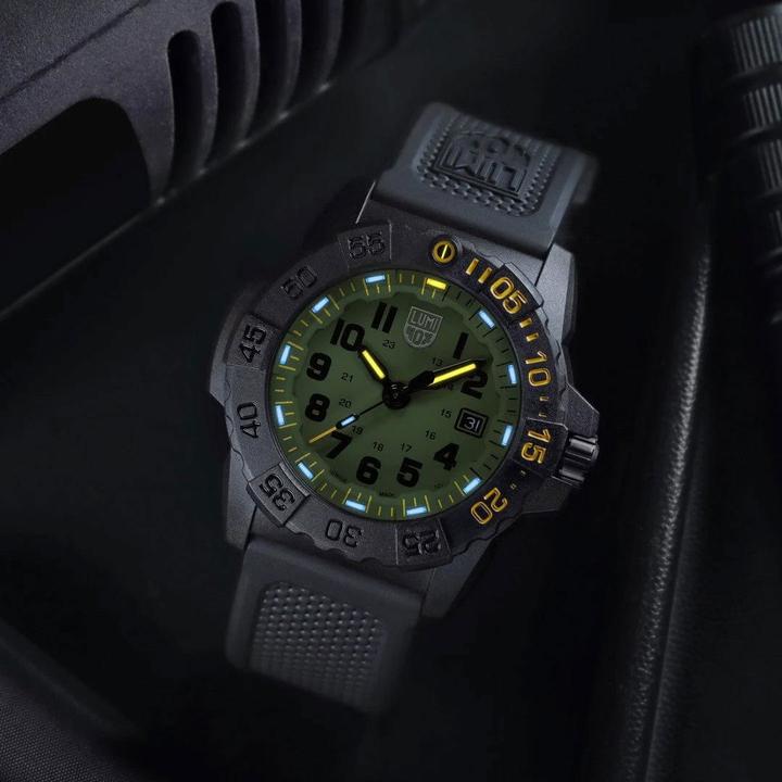 Image du produit Luminox Navy Seal XS.3517.NSF.SET (Montre analogique, 45 mm)