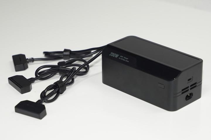 Image du produit Autel Multi-chargeur Pour EVO Max Series (Chargeur de drones, DJI Mavic 3 Pro, DJI Mavic 3 Enterprise, DJI Mavic 3, DJI Mavic 3 Cine, DJI Mavic 3 Classic)