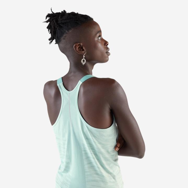 Actual product image Kiprun Run 500 women's running tank top with built-in bra - green (S)