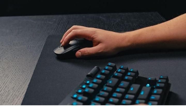 Produktbild Logitech G Pro X Superlight 2 (Kabelgebunden, Kabellos)