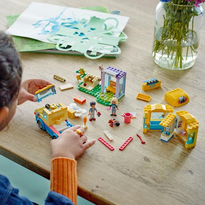 Actual product image LEGO Dog rescue van (41741, LEGO Friends)