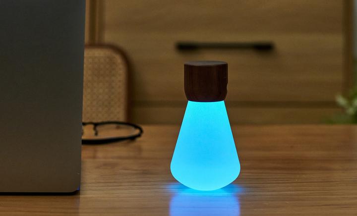 Produktbild Gingko Pentagon Desk Bulb (104 lm)