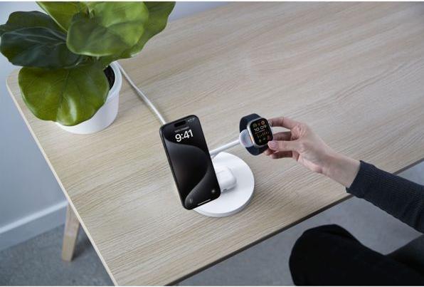 Actual product image Belkin Boost Charge Pro Qi2 3in1 (15 W)