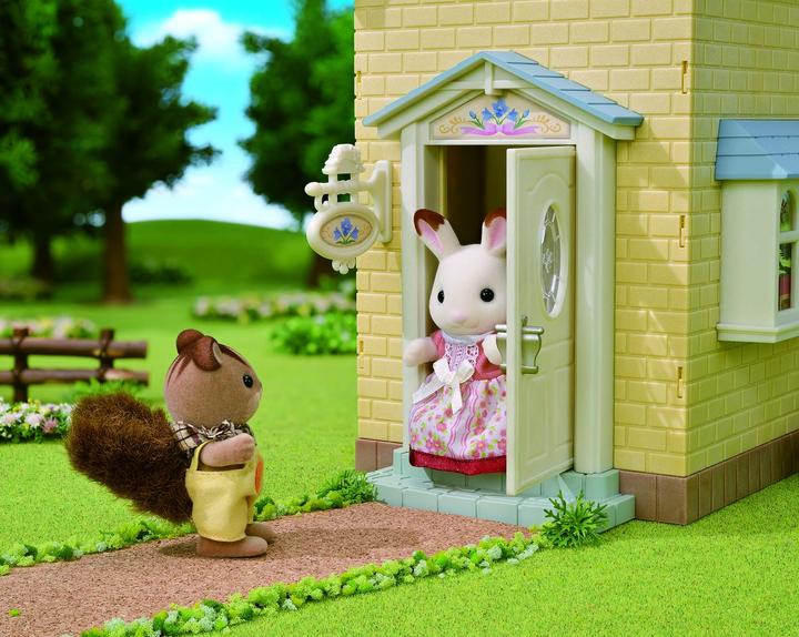 Actual product image Sylvanian Families Bluebell Cottage Gift Set