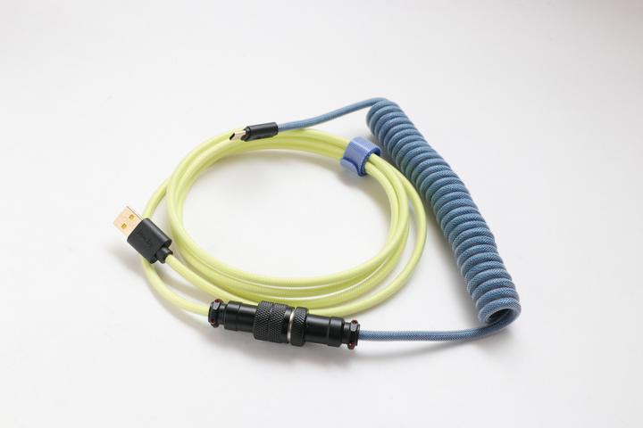 Produktbild Ducky Premicord DayBreak Spiralkabel, USB Typ C auf Typ A - 1,8m (1.80 m, USB 2.0)