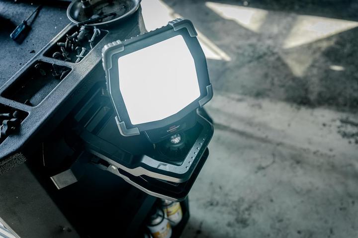 Immagine prodotto Brennenstuhl Proiettore LED - con batteria ricaricabile agli ioni di litio (3800 lm)