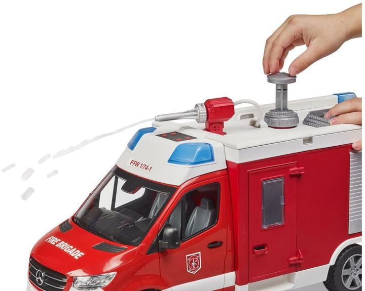 Productafbeelding Bruder 02680 MB Sprinter Brandweerwagen met Licht + Geluidsmodule