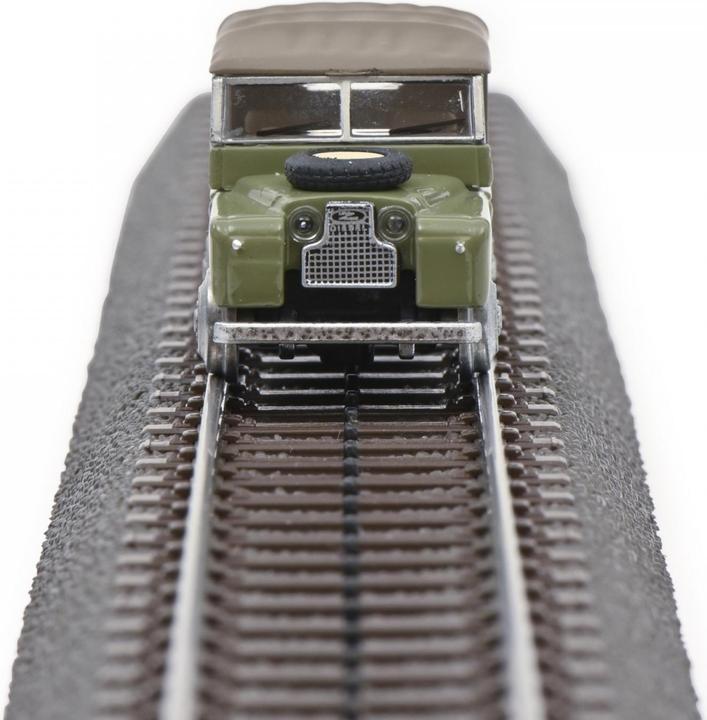 Actual product image Schuco MHI Land Rover 88 green 1:87