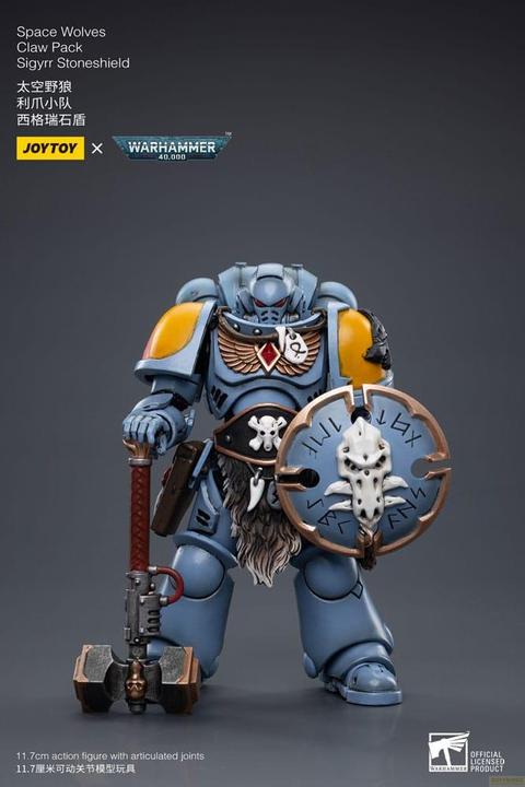 Produktbild Joy Toy Warhammer 40k Actionfigur 1/18 Space Wolves Claw Pack Sigyrr Stoneshield 12 cm
