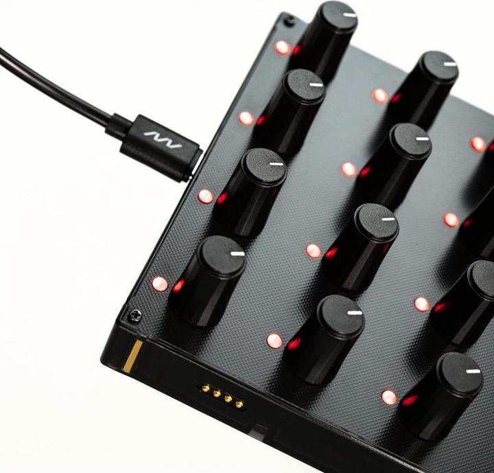 Produktbild Intech Studio Grid Series 3 - PO16 Linear (Controller)