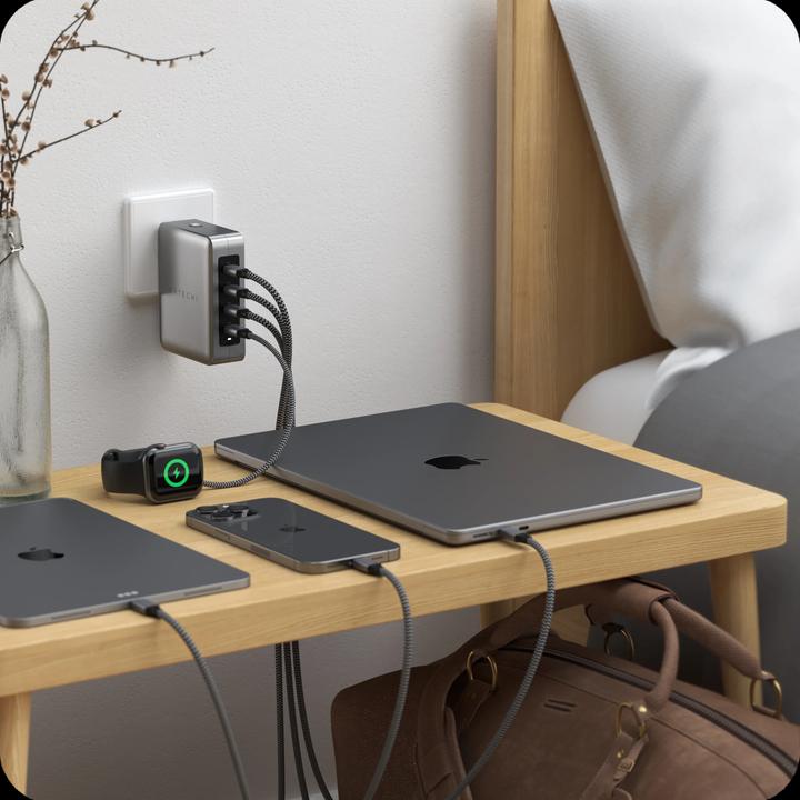 Actual product image Satechi USB-C GaN Travel Charger 145W (145 W)