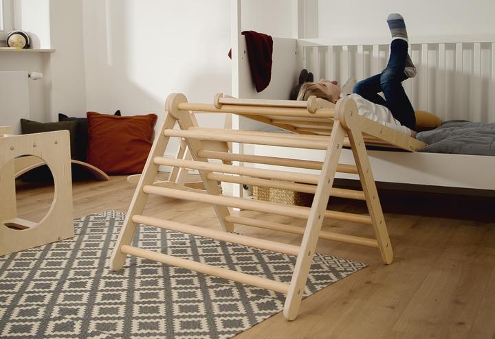 Pinolino Kari climbing set with triangle and board
