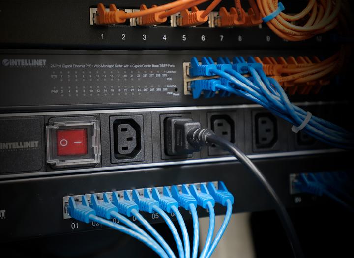 Image du produit Manhattan Stromkabel 2 x C13 auf C14, Y-Splitterkabel und Kaltgeräteverlängerung, 1,8 m (1.80 m, CEE 7/7)