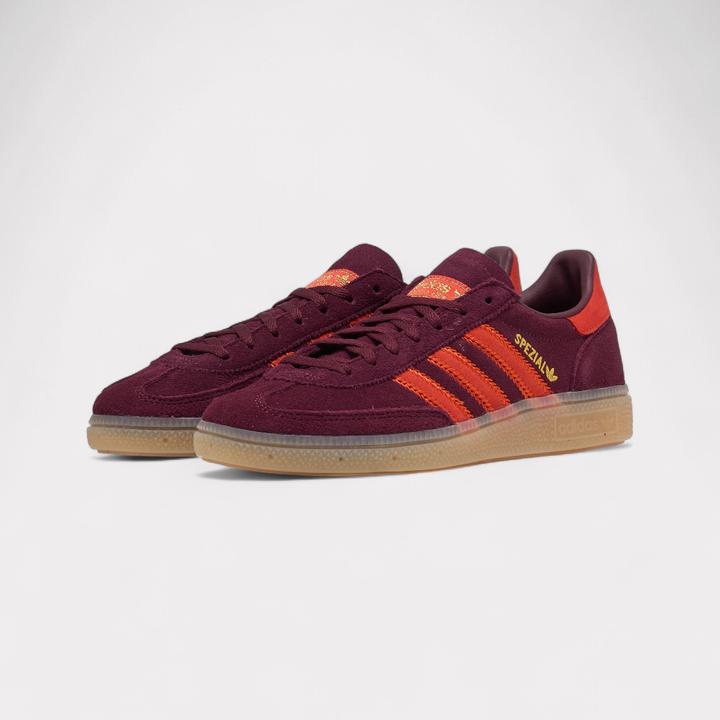 Maroon, preloved red, Gum