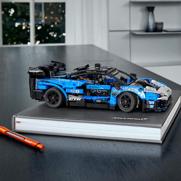 Actual product image LEGO McLaren Senna GTR (42123, LEGO Technic)