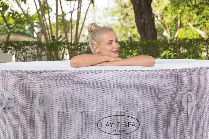 Actual product image Bestway Inflatable spa hot tub with massage and water heater 60003 (4 Persons)