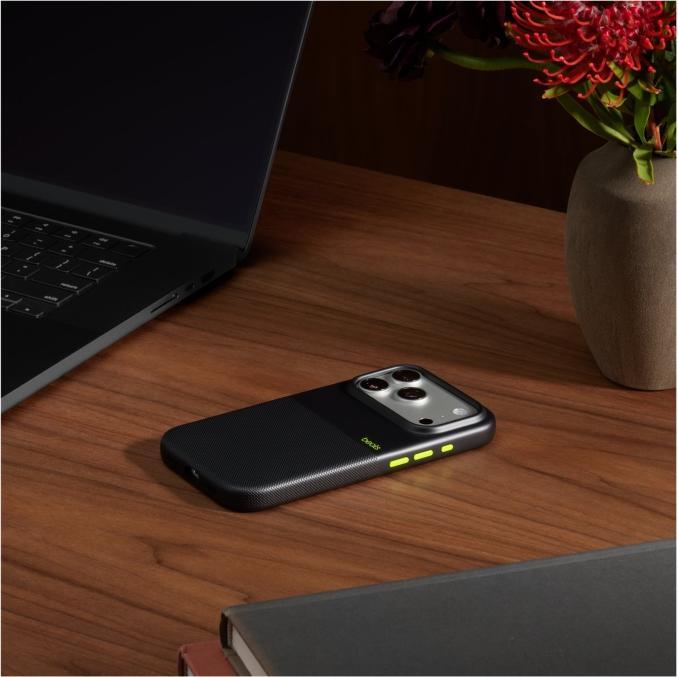 Actual product image Beats Rugged Case (Apple iPhone 17 Pro)