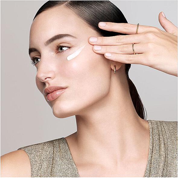 Produktbild Lancaster Golden Lift Eye-Lifting Cream (Augenpflege Crème, 15 ml, Tag + Nacht)