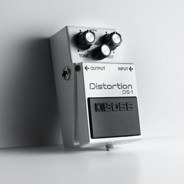 Produktbild BOSS Effektgerät DS-1 -WH Distortion Pedal Limited Edition (E-Gitarre, Bass)