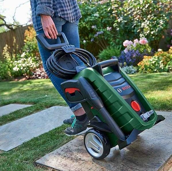 Actual product image Bosch Home & Garden Universal Aquatak 135 (Electrical connection)