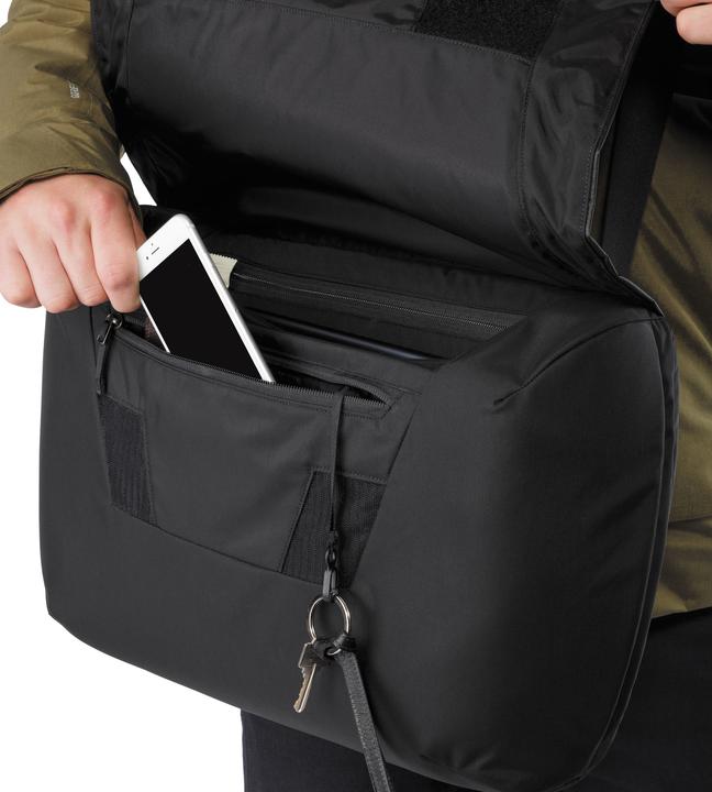 Actual product image Arc'teryx FYX 13 Messenger Bag