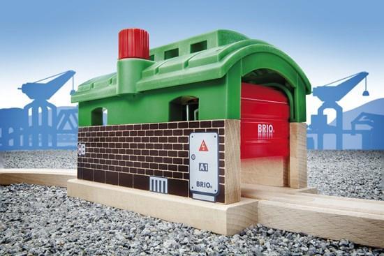 Productafbeelding Brio Locomotievenloods met rolluik