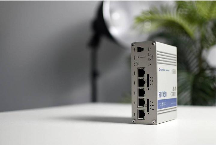 Actual product image Teltonika RUTX50