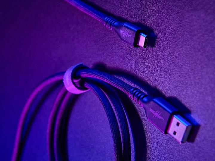 Actual product image Urage USB-C cable, uFlex, USB-C plug - USB-C plug, mesh, 3 m, black (3 m, USB 2.0)