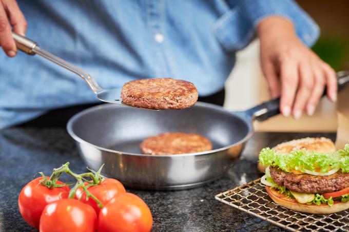 Actual product image Rösle Pfannenschaufel gelocht