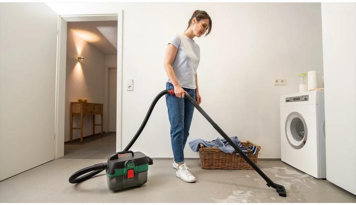 Image du produit Bosch Home & Garden AdvancedVac 18V-8 (Aspirateur eau et poussière)