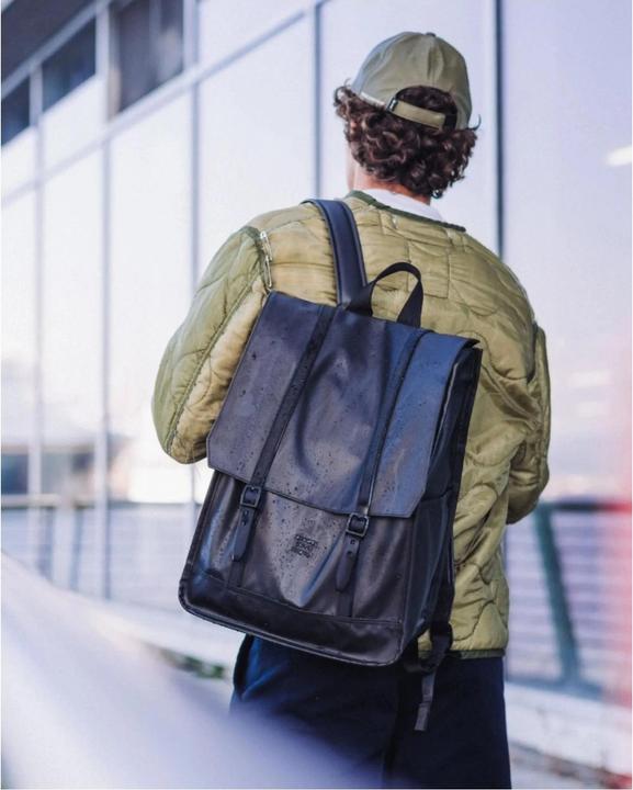 Actual product image Herschel Survey Backpack (24 l)