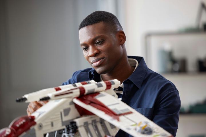 Actual product image LEGO UCS Republic Gunship (75309, LEGO Rare Sets, LEGO Star Wars)