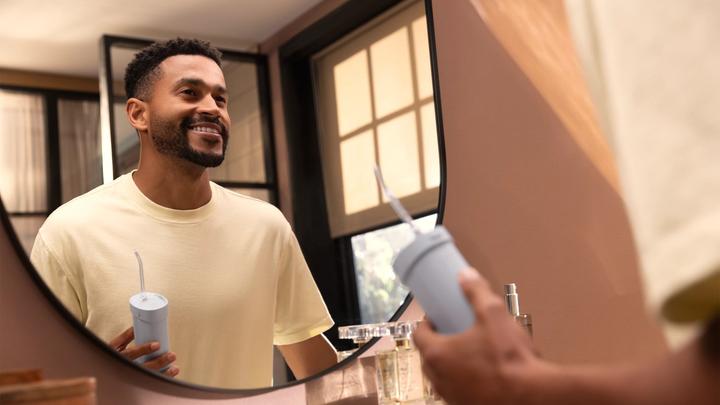 Actual product image Philips Oral irrigator HX3333/24, blue