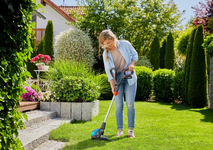 Productafbeelding Gardena EasyCut 23/18V P4A (Plastic mes)