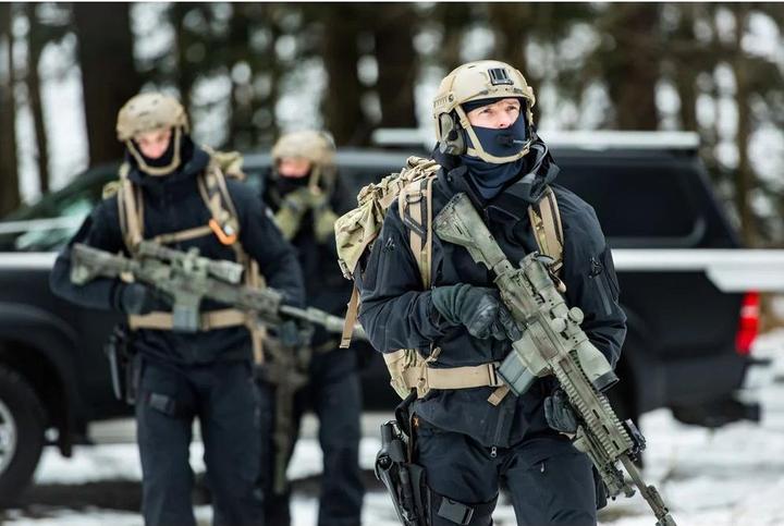 Produktbild Tilak Raptor MiG Jacket - Black - Schwarz - S (S)