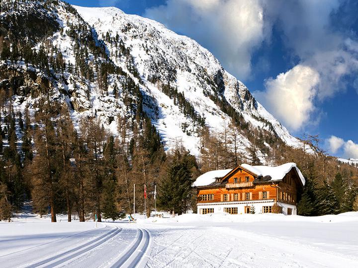 Produktbild Smartbox Graubünden entdecken: 1 Aufenthalt, 1 Dinner oder 1 Wellnessaktivität für 2 (2 Personen)