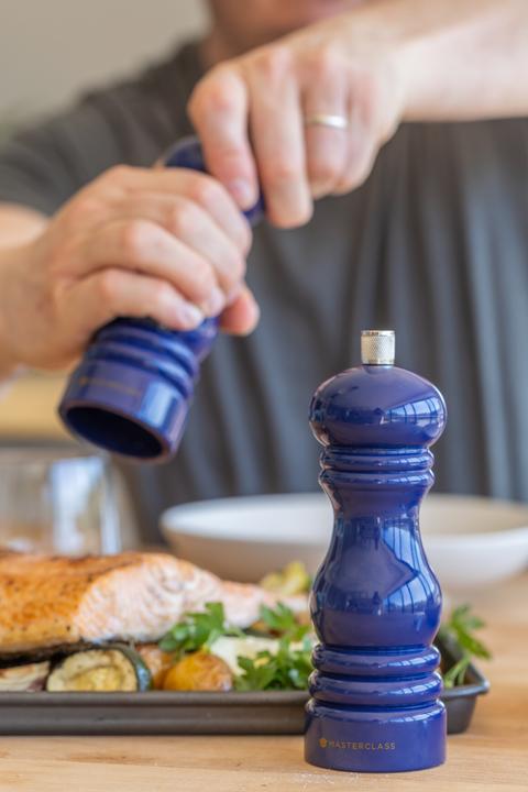 Actual product image Master Class Salt or Pepper Capstan Mill (Pepper, Salt)