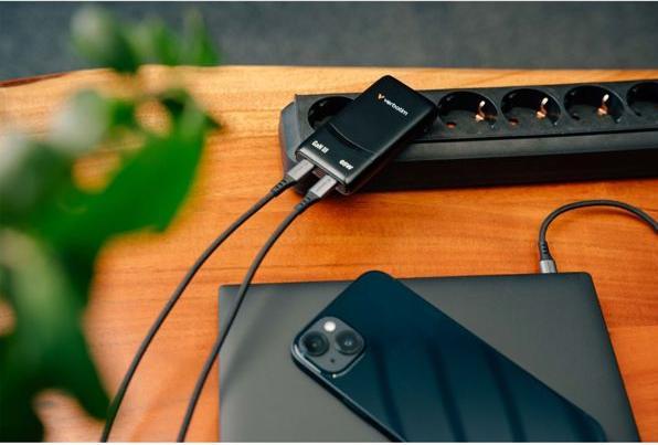 Productafbeelding Verbatim GaN III Fold 'n' Go Charger 2 Port 65W USB-C black (65 W)