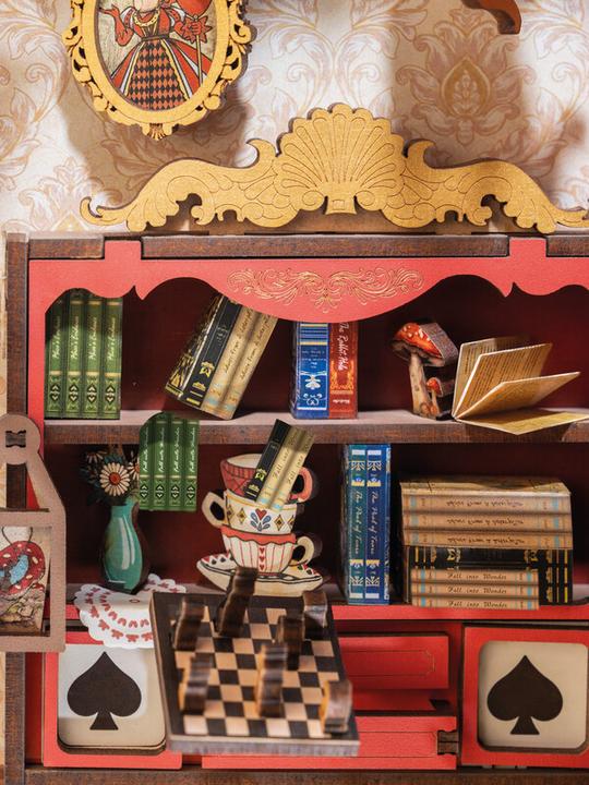 Actual product image Rolife Alice Adventure - Book Nook