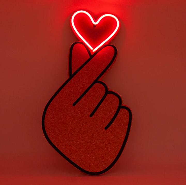 Immagine prodotto Locomocean Lavagna a LED in sughero - Cuore a forma di dito (Bacheca)