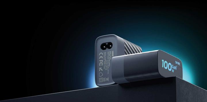 Actual product image SkyRC Netzteil PDC100 100W USB-C GaN