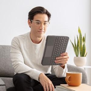 Immagine prodotto Logitech Folio Touch (DE, iPad Air 2020 (4. Gen), iPad Air 2022 (5a generazione))