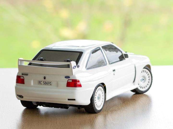 Produktbild Tamiya Ford Escort Custom 1998 (Kit)
