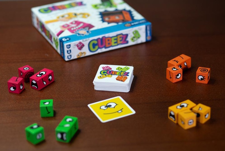 Actual product image HCM Kinzel HCM55171 - Cubeez - Board game, 2-4 players, ages 6+ (DE edition) (German, Italian, English, French)