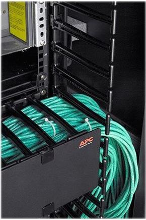 Productafbeelding APC NetShelter SX tweedelige kabelbeheerset
