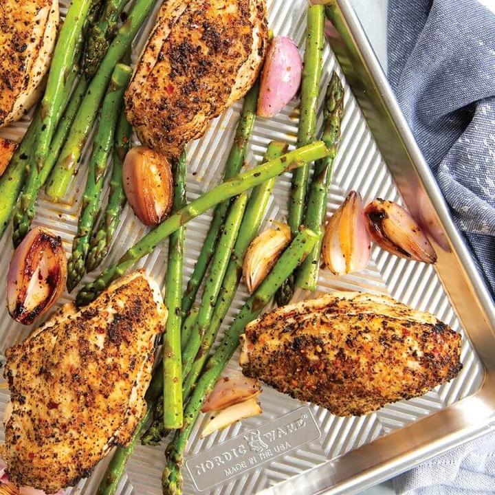 Image du produit Nordic Ware Prism Half Sheet